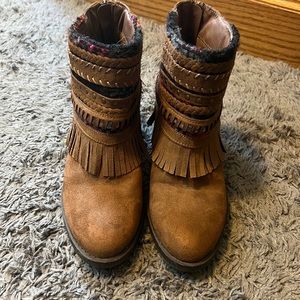 Womens boots. Like new condition!